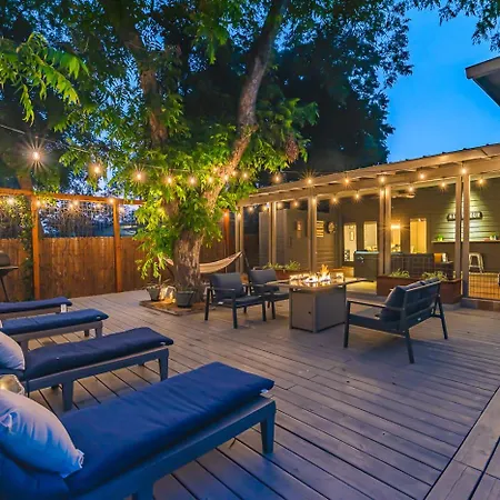Serene Pool & Firepit In Stunning Home By Airport San Antonio Exterior photo