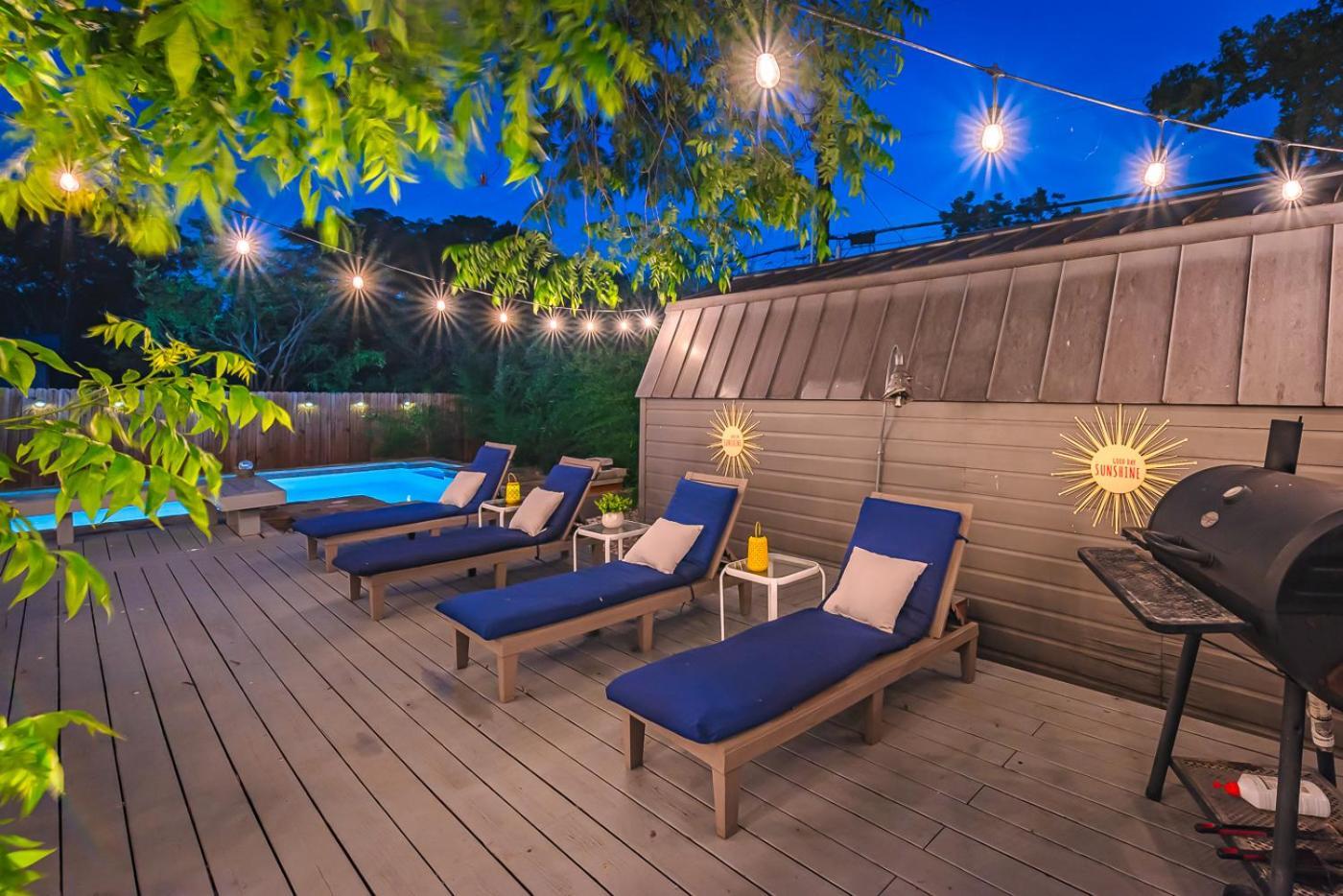 Hébergement de vacances Serene Pool & Firepit In Stunning By Airport