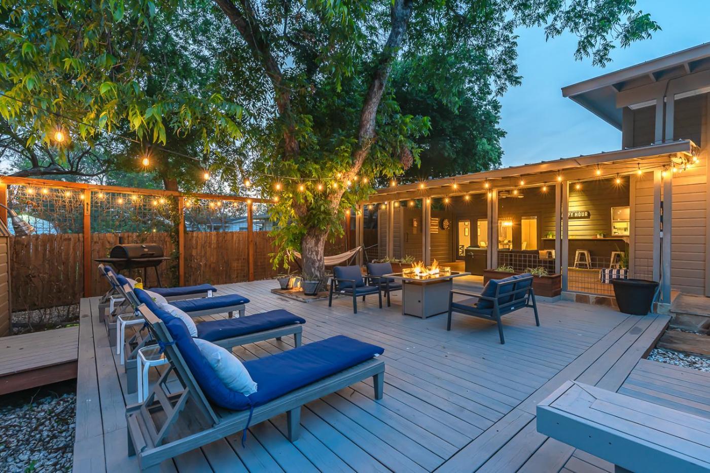 Hébergement de vacances Serene Pool & Firepit In Stunning By Airport