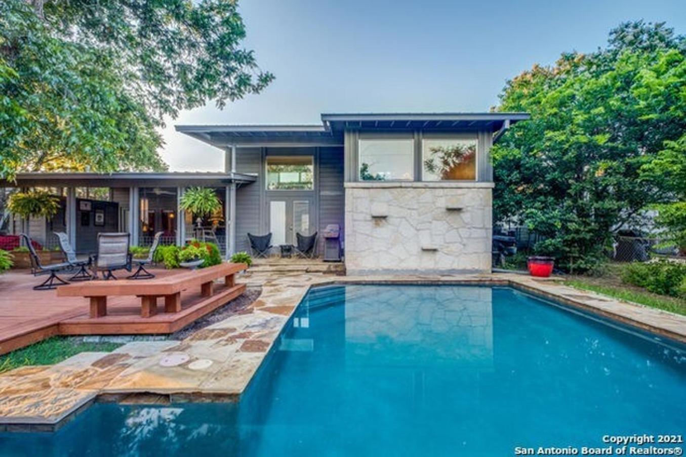 Hébergement de vacances Serene Pool & Firepit In Stunning By Airport *